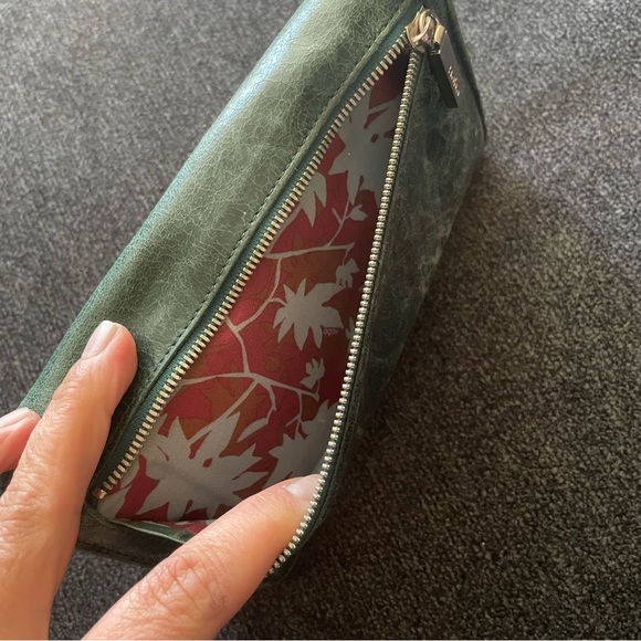 HOBO Vintage Hide Dark Hunter Jasper Green Genuine Leather Wallet - Picture 4 of 7